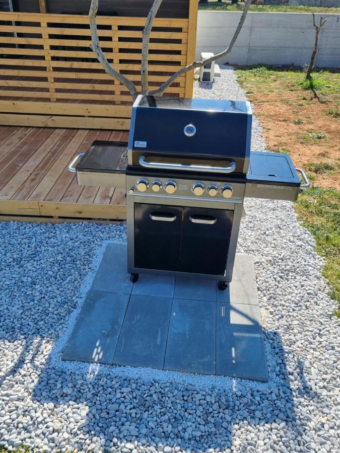Mobilehome Elena Premium With Pool, Istria Banjole Bagian luar foto