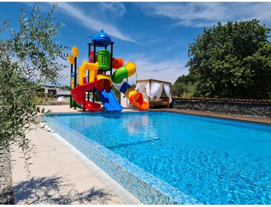 Mobilehome Elena Premium With Pool, Istria Banjole Bagian luar foto